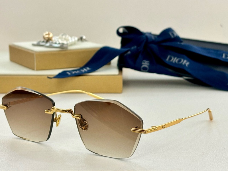 DIOR Sunglasses 68